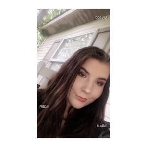 Meet your Posher, Dennae